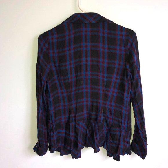 Cabi buttons down flannel long sleeve blouse. Size Xs . - Picture 4 of 4